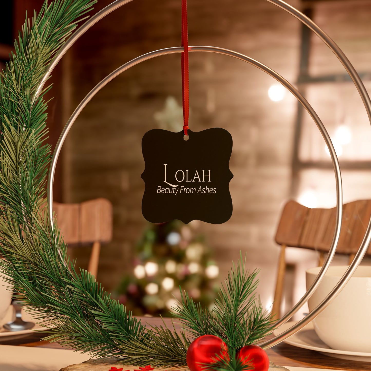 Lolah - Elegant Custom Name Meaning Ornament